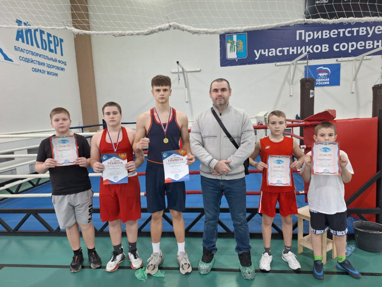 Турнир по боксу.