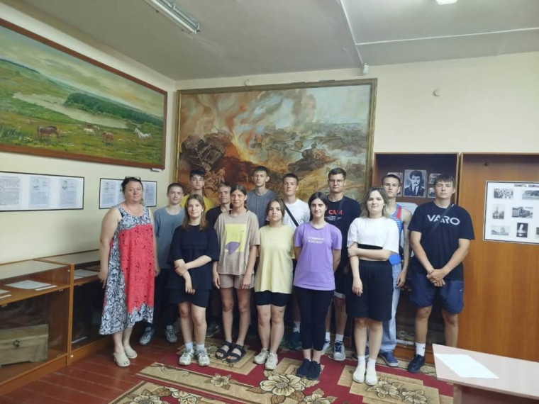 10 июня лагерь труда и отдыха Вознесеновской СОШ продолжил свою активную деятельность..